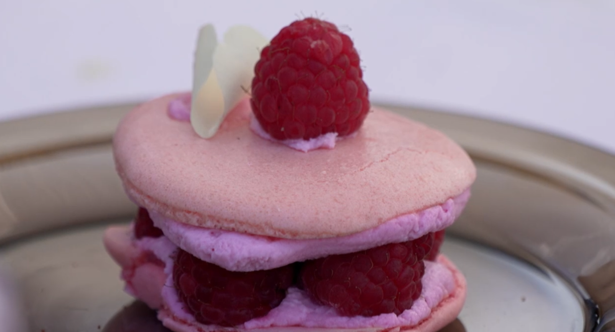 Dezert: Malinové makrónky