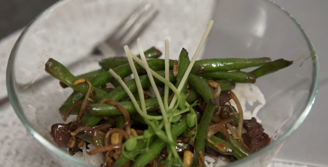 Hlavné jedlo: Pálivý Luskáčik