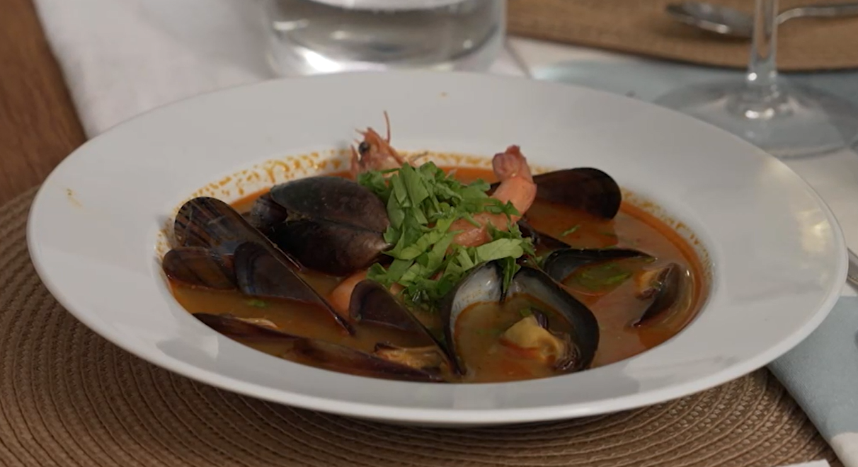 Polievka: Čierne krídla v tanieri