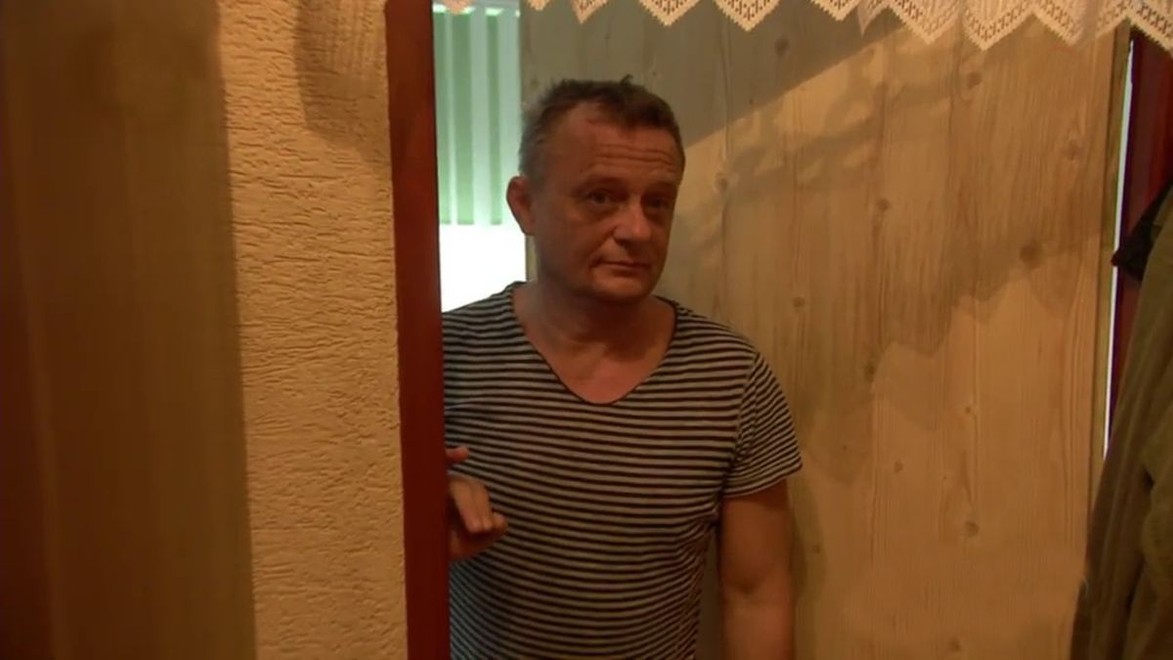 Rána bývajú ťažké: Ako vyzerá moderátor Vilo Rozboril, keď sa zobudí?