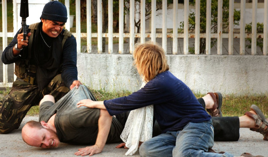 Žoldnieri obetovali životy za civilistov: Film Vojak 2 je inšpirovaný skutočnou rukojemníckou drámou!