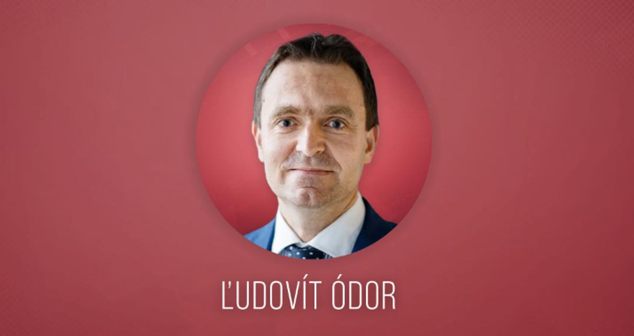 Premiér Ľudovít Ódor v relácii Na hrane: Aké otázky dostal od divákov?