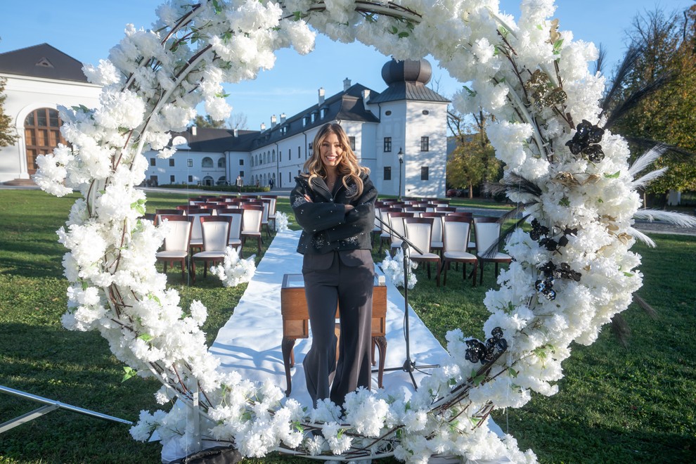NAJROMANTICKEJŠIA televízna šou s Jasminou Alagič a terapia sitcomom so Zuzanou Fialovou!