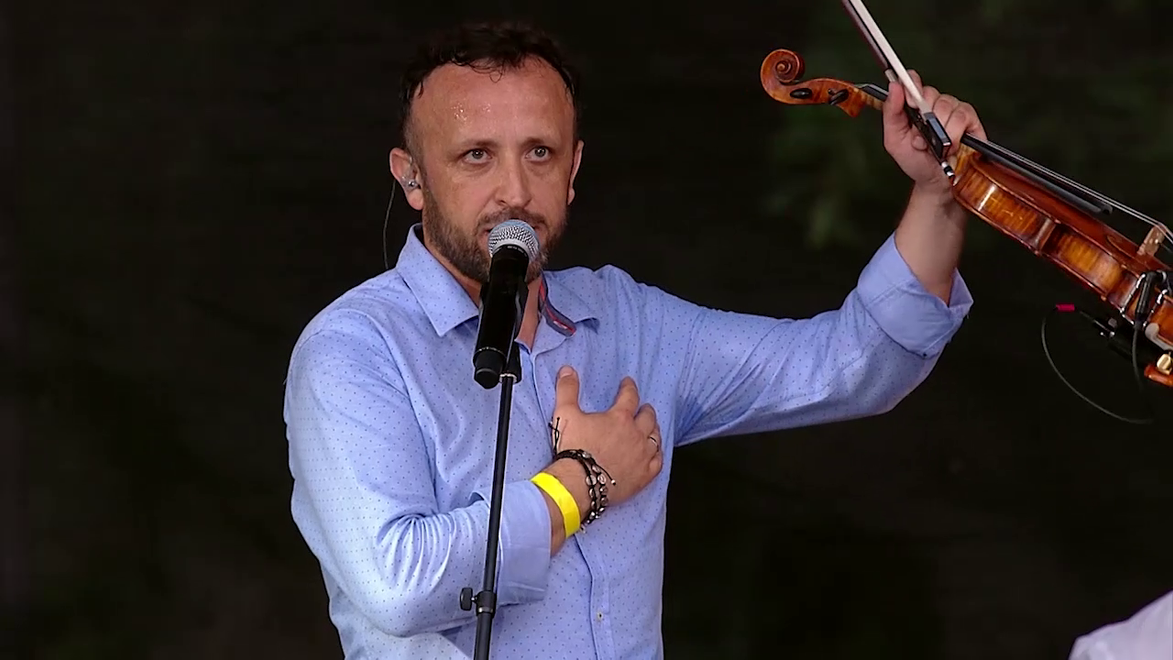 Nepísaná hymna Slovákov Na Kráľovej holi valcovala: Silné emócie, slzy a husia koža!