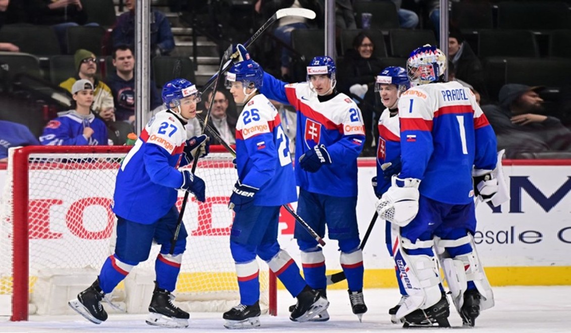 Spravte si Silvester s hokejom na JOJ Šport:  Po silných číslach mladých Slovákov proti USA  prichádza zápas so Švajčiarmi