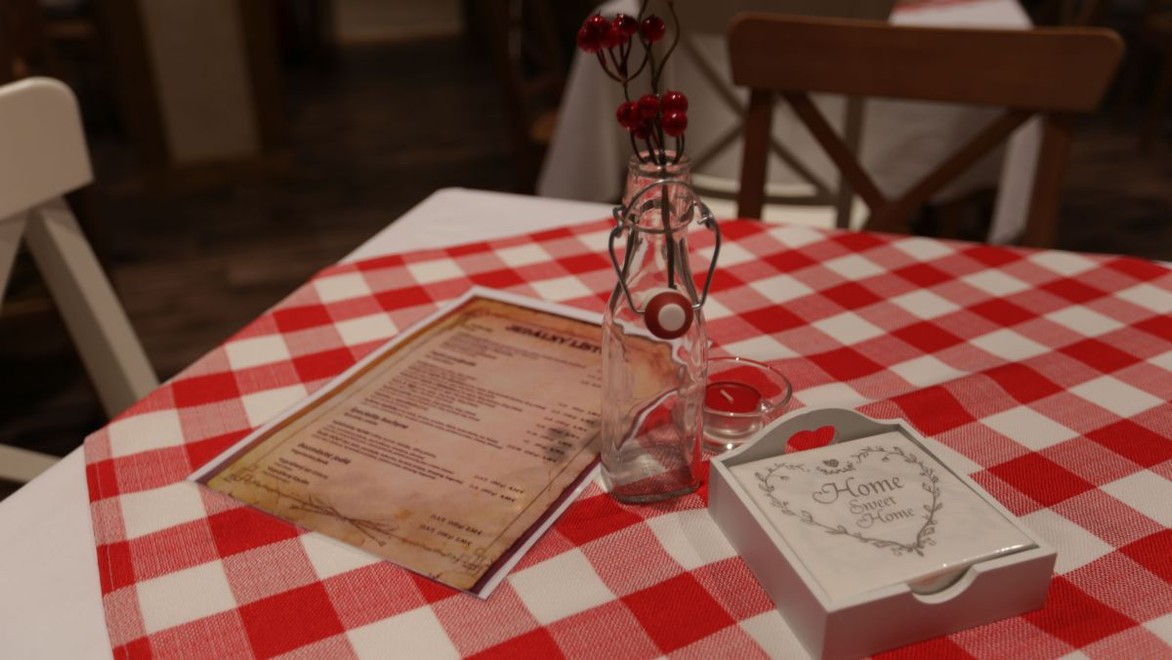 Prerábali sme priestory v Paneláku: Pozrite si prvé zábery z úpravy interiérov!