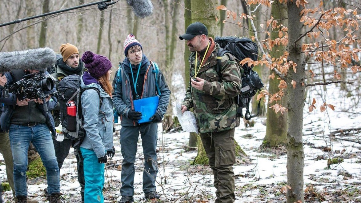 Poďte sa s nami báť: Na svete sú prvé ukážky minisérie Trhlina!