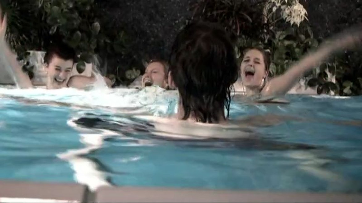 Aféry: 1. Kamarát "taky" rád