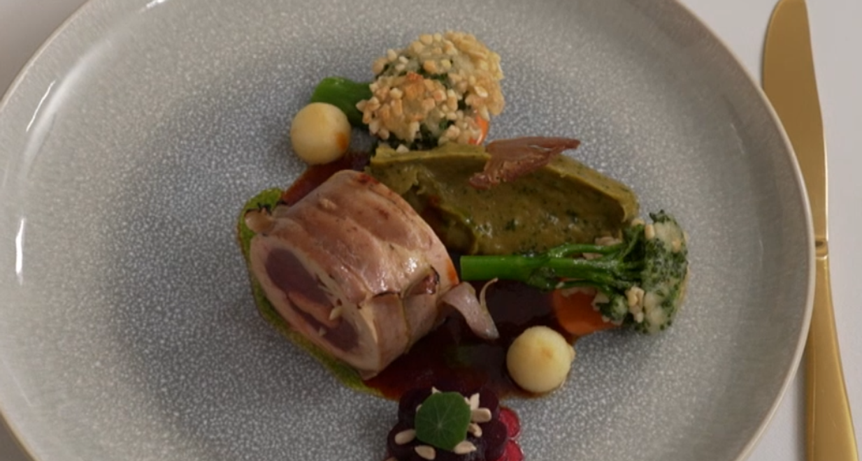 Hlavné jedlo: Päť párov nôh a tri páry krídel