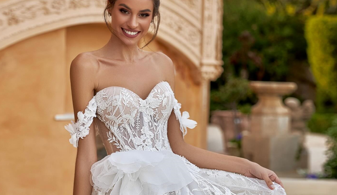 Svadobné trendy 2025 na Slovensku: Všetko o šatách, topánkach, doplnkoch aj spodnej bielizni!